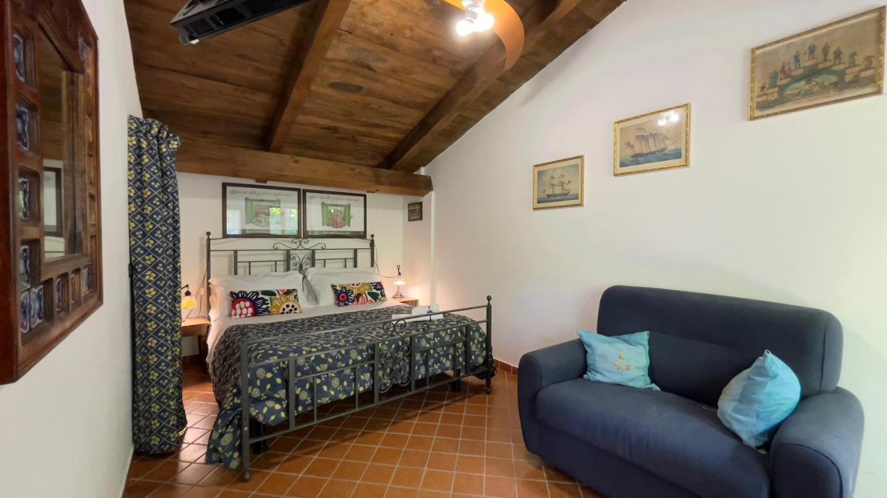 Agriturismo La Casa Del Ghiro Pimonte Exterior photo