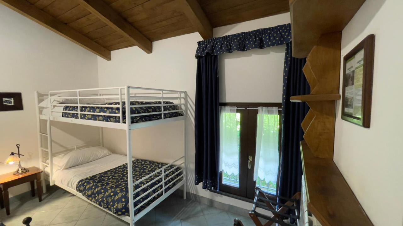 Agriturismo La Casa Del Ghiro Pimonte Exterior photo