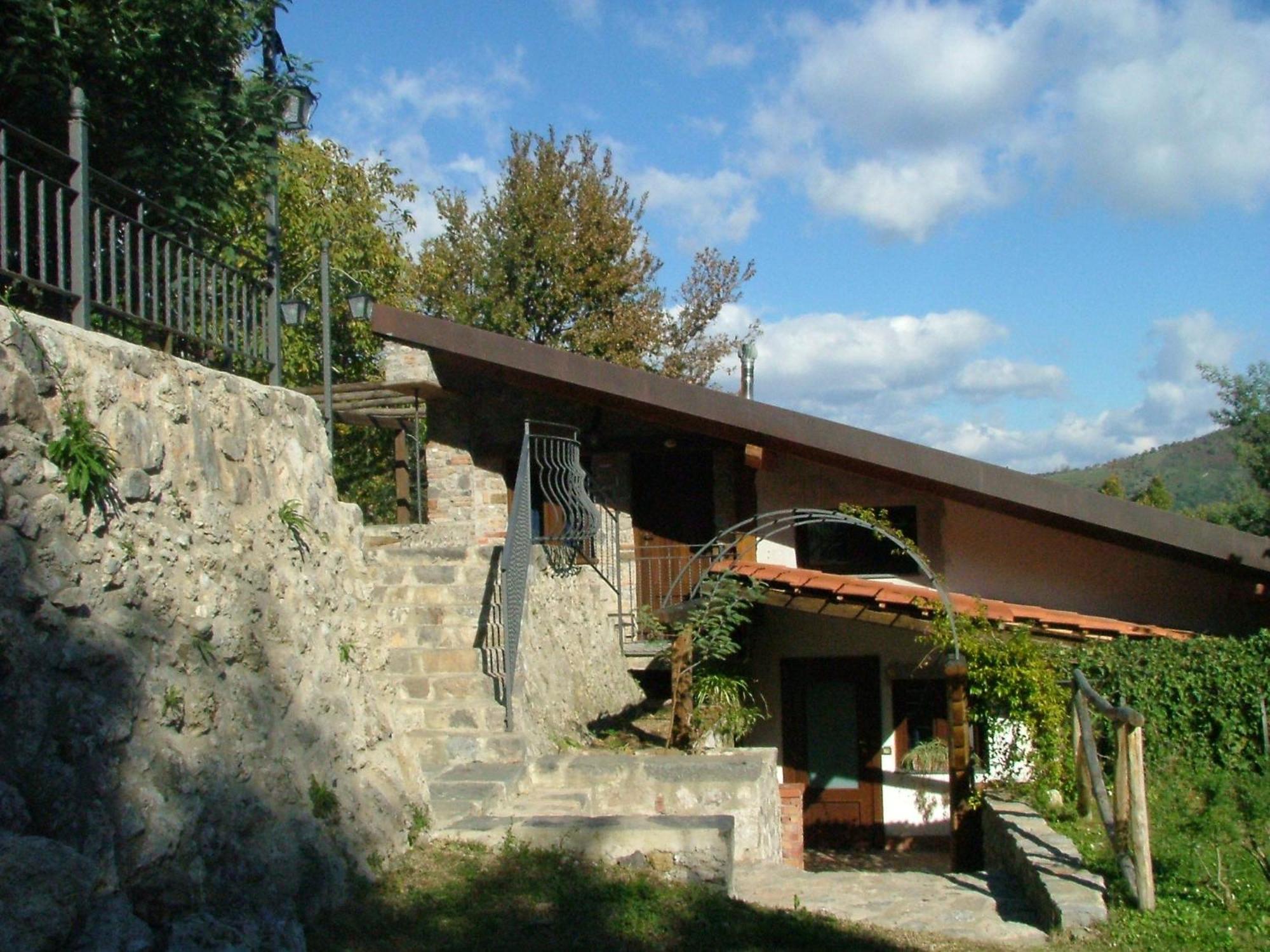 Agriturismo La Casa Del Ghiro Pimonte Exterior photo